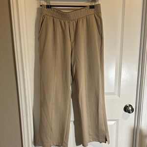 Old Navy Active High-Rise Wide-Leg Pants - Tan